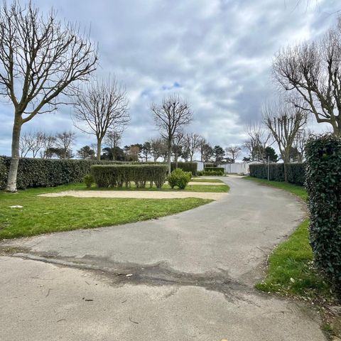 PLOT - Stabilised pitch for 2 people Electricity