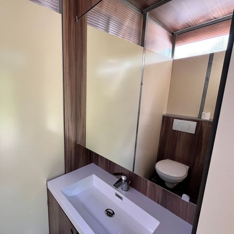 PARCELA - Parcela con instalaciones sanitarias privadas