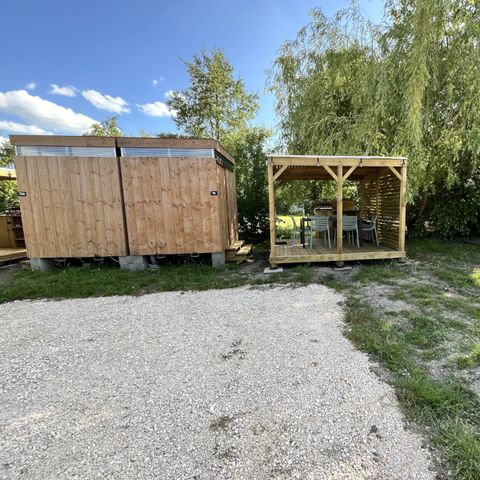 Kampeerplaats - Locatie Luxe Garden Pack Sanitaires Privés