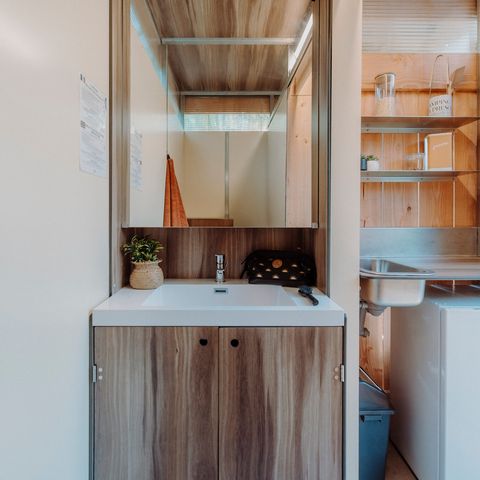 STAANPLAATS - Locatie Luxe Garden Pack Sanitaires Privés