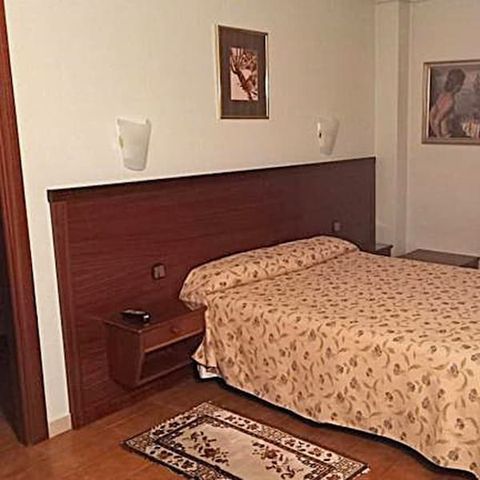 Zimmer 4 Personen - Vierbettzimmer - Gartenblick