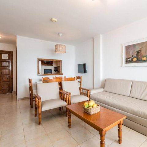 Appartement 6 personen - 5 volwassenen + 1 kind (onder 15 jaar) - 2 slaapkamers - Uitzicht op zee