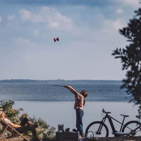 STAANPLAATS - Standplaats 2 klavers - Elektriciteit - Uitzicht op het meer