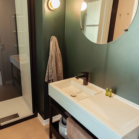 CASA MOBILE 6 persone - Esclusivo - 3 camere da letto - 2 bagni con doccia - Aria condizionata.