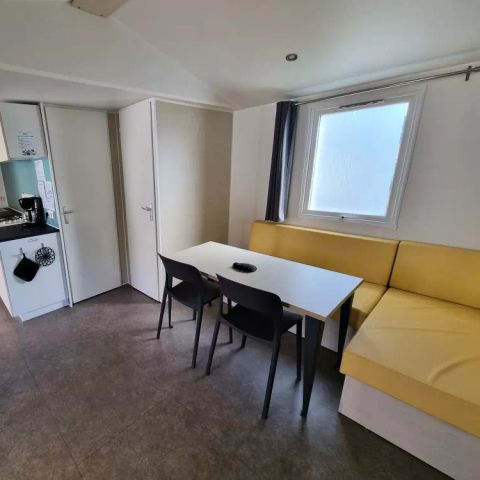 Mobilheim 4 Personen - DOGGY 3 Zimmer 4 Personen + TV