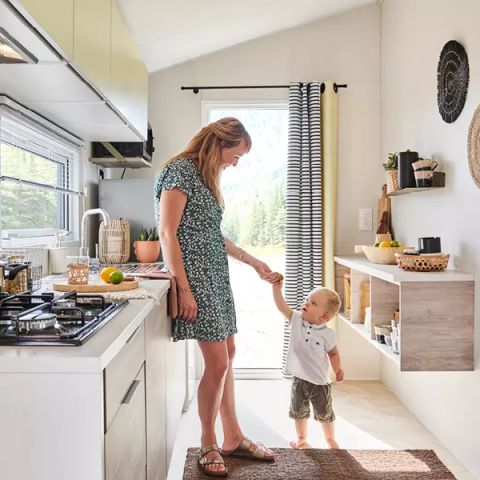 BUNGALOW 4 personnes - Mobil-Home ZEN 3 Pièces 4 Personnes + TV + Jacuzzi