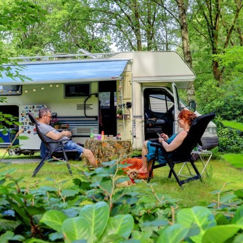 STAANPLAATS - Kampeerplaats met electriciteit