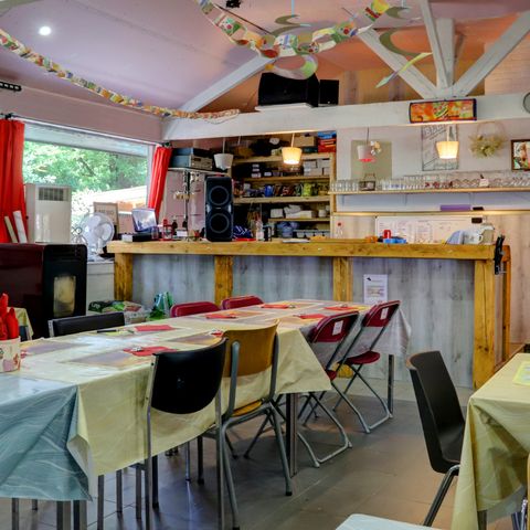 STAANPLAATS - Kampeerplaats met electriciteit