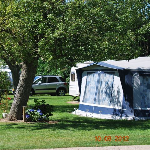 Stellplatz - Stellplatz mit Strom