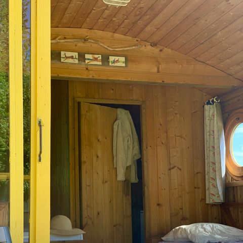 UNUSUAL ACCOMMODATION 3 people - The trailers of the Terre d'Auge lake