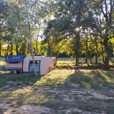 PLOT - Naked pitch - quiet - electricity