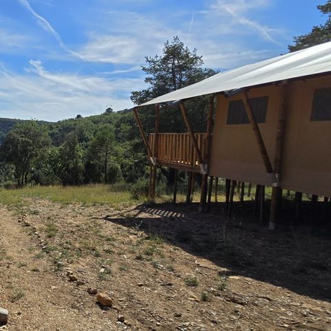 Canvas and wooden tent 5 persons - Lodge tent - 35 m² - 2 bedrooms
