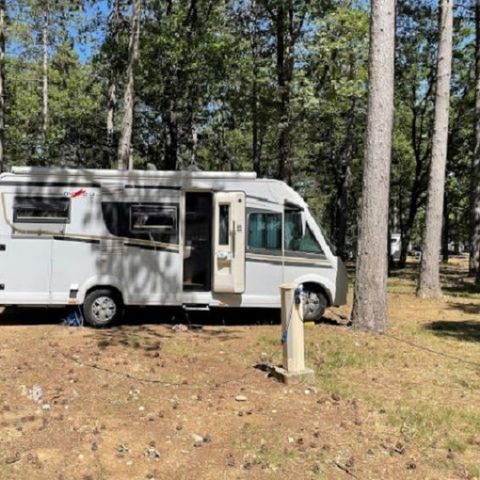 PARCELA - Parcela de camping con electricidad