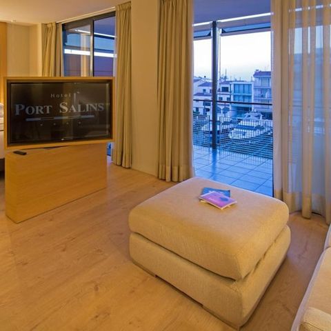 BEDROOM 4 people - Junior Suite 4 people - Balcony - Canal view