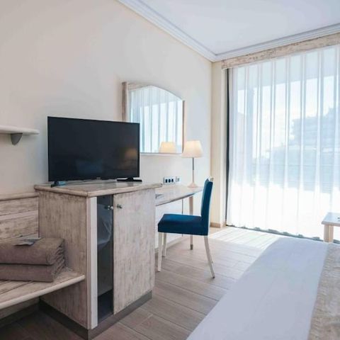 Bedroom 2 persons - Double - Balcony - Canal view