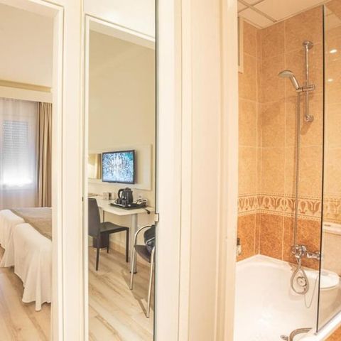 BEDROOM 2 people -  DOUBLE ROOM - BALCONY