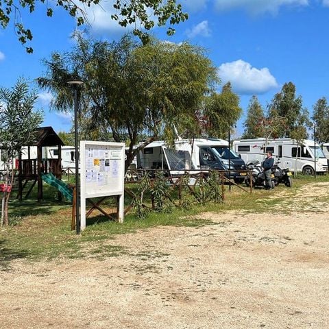STAANPLAATS - Camping Auto