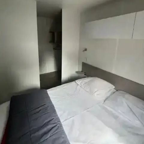 Lodge 4 personnes - XL - 3 Pièces - TV