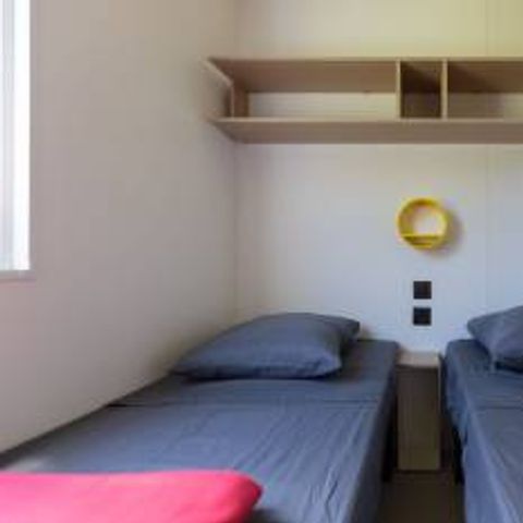 Stacaravan 5 personen - CAMELEON + CLIM groot overdekt terras