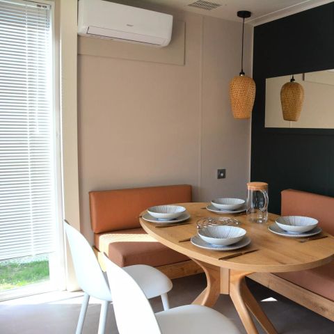 Stacaravan 4 personen - Living 3 kamers 4 personen Airconditioning + TV