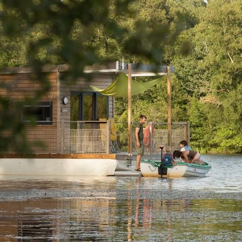 HÉBERGEMENT INSOLITE 4 personnes - Maison flottante Aquapesca 2ch