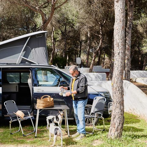 EMPLACEMENT - STANDARD UNIQUEMENT POUR LES TENTES