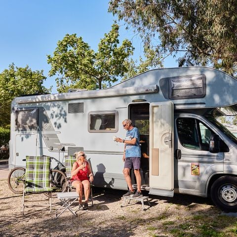 Stellplatz - MEDIUM FÜR WOHNWAGEN