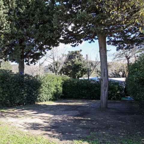 EMPLACEMENT - GRAND EMPLACEMENT OMBRAGÉ ET EAU 
