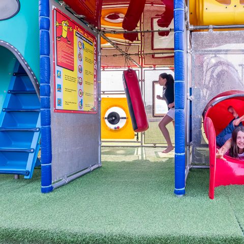 CHAMBRE - Emplacement de camping-car vide