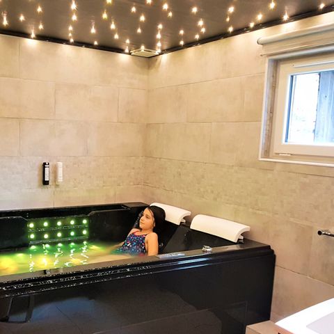 Studio 6 persons - With jacuzzi
