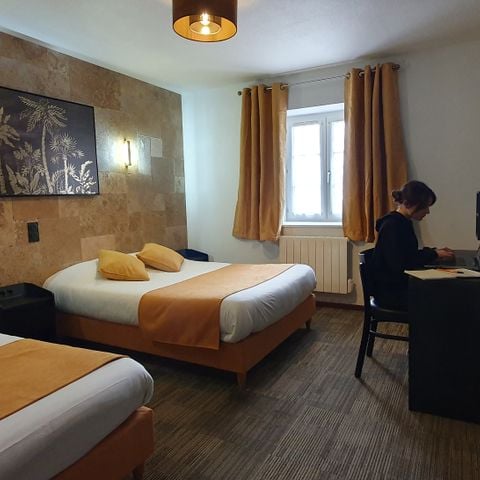 BEDROOM 3 people - Triple room