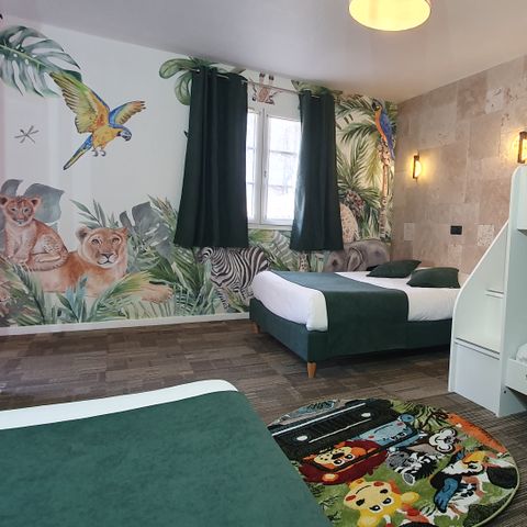 HABTIACIÓN 5 personas - Sala Safari