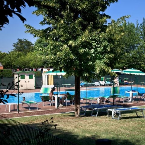 Stellplatz - Wohnwagen - Pool extra