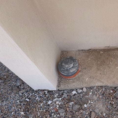 STAANPLAATS - STANDAARD met elektriciteit, water en afvoer