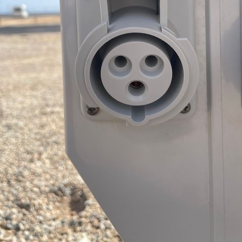 STAANPLAATS - GROTE LOCATIE met elektriciteit