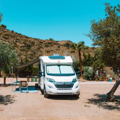 PLOT - LARGE PLACE with electricity and water