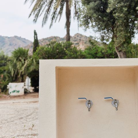 PIAZZOLA - GRANDE SPAZIO con elettricità e acqua