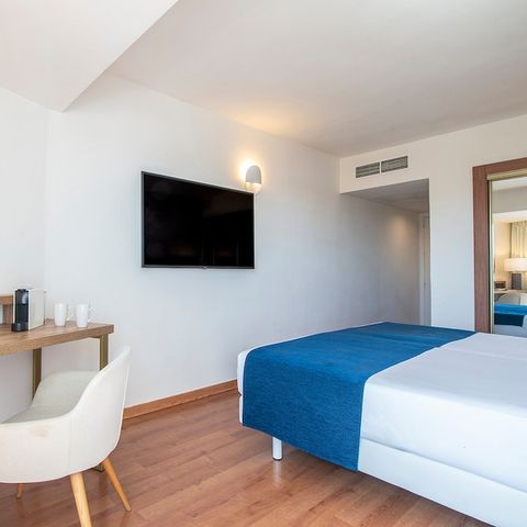 BEDROOM 2 people - SUPERIOR DOUBLE ROOM - SEA VIEW - BALCONY