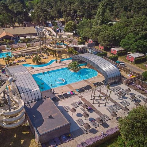  Tour Opérateur et particuliers sur camping La Pinède Les Mathes - accès piscine inclus - Camping Charente-Maritime