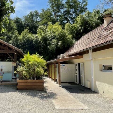 EMPLACEMENT - Emplacement nu