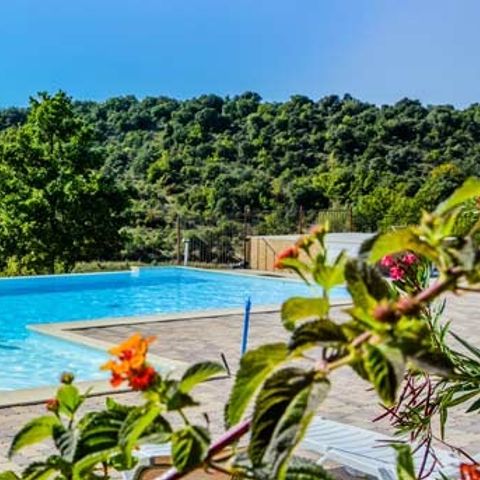 Domaine de Chadeyron - Camping et gîtes - Camping Ardèche
