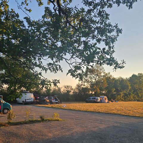 PARCELA - parcelas de camping para tiendas - caravanas - autocaravanas