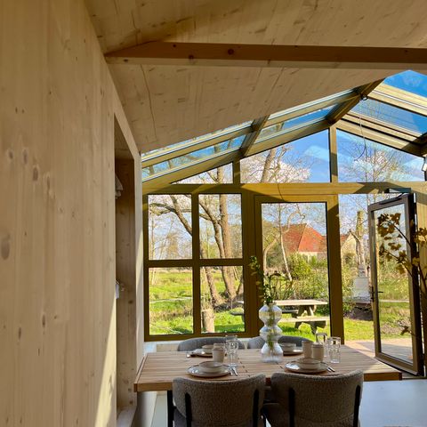 MAISON 16 personnes - 4 x grandes serres