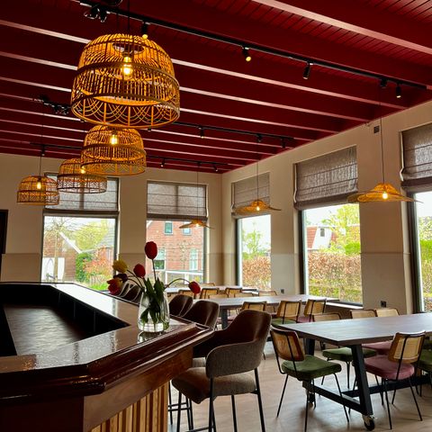 FERIENHAUS 36 Personen - Hauptgebäude 20 Personen + 4 kleine Gewächshäuser