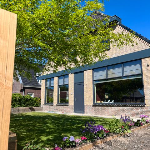 FERIENHAUS 40 Personen - Hauptgebäude 20 Personen + 5 kleine Gewächshäuser