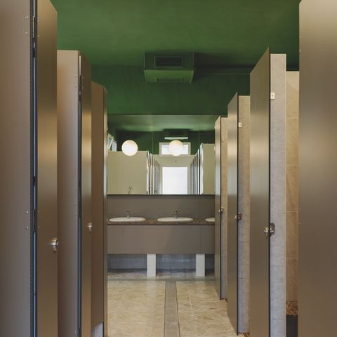 STAANPLAATS - STANDAARD STAANPLAATS 67-70M² (TENTEN NIET TOEGESTAAN)