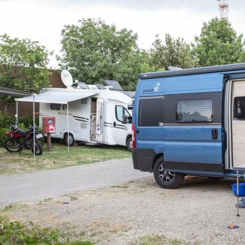 EMPLACEMENT - Camp Easy