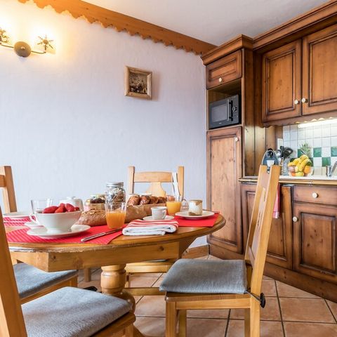 Piso 5 personas - 1 dormitorio + 1 zona de dormir - Balcón