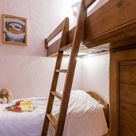 Piso 5 personas - 1 dormitorio + 1 zona de dormir - Balcón