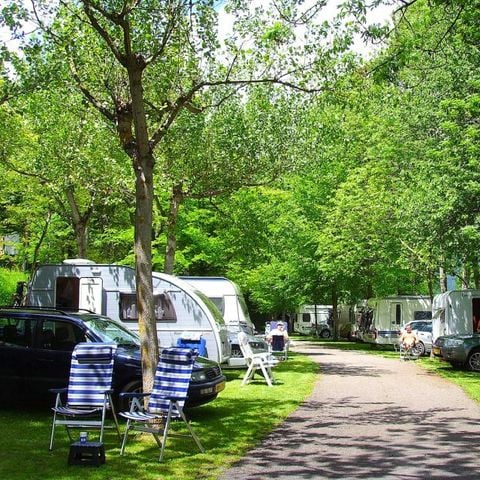 Kampeerplaats - 70m² standplaatsen